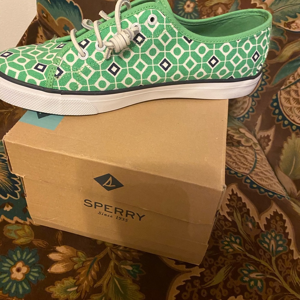Sperry sneaker
